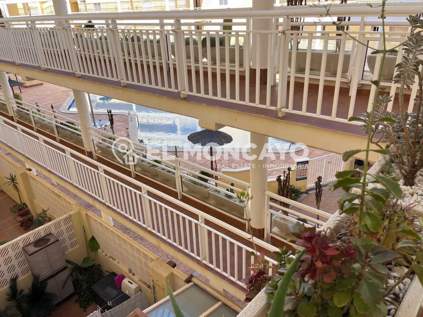 3 sovrum Lägenhet till salu i Orihuela Costa med pool garage - 349 900 € (Ref: 9502204)