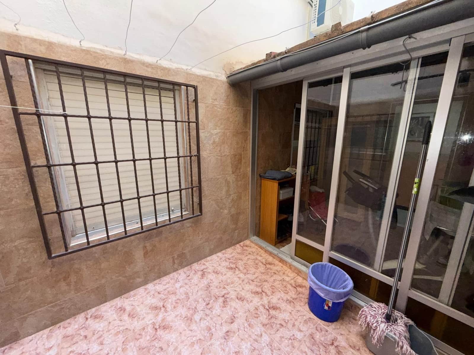 4 makuuhuone Asunto myytävänä paikassa La Marina - 120 000 € (Ref: 9502205)