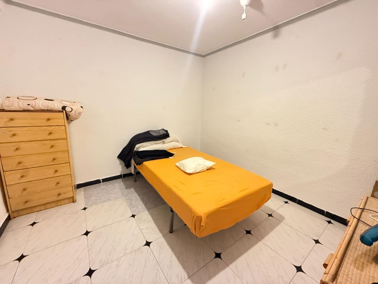 4 makuuhuone Asunto myytävänä paikassa La Marina - 120 000 € (Ref: 9502205)