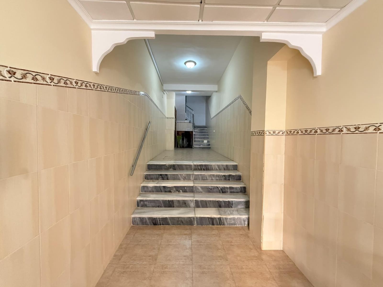 4 makuuhuone Asunto myytävänä paikassa La Marina - 120 000 € (Ref: 9502205)