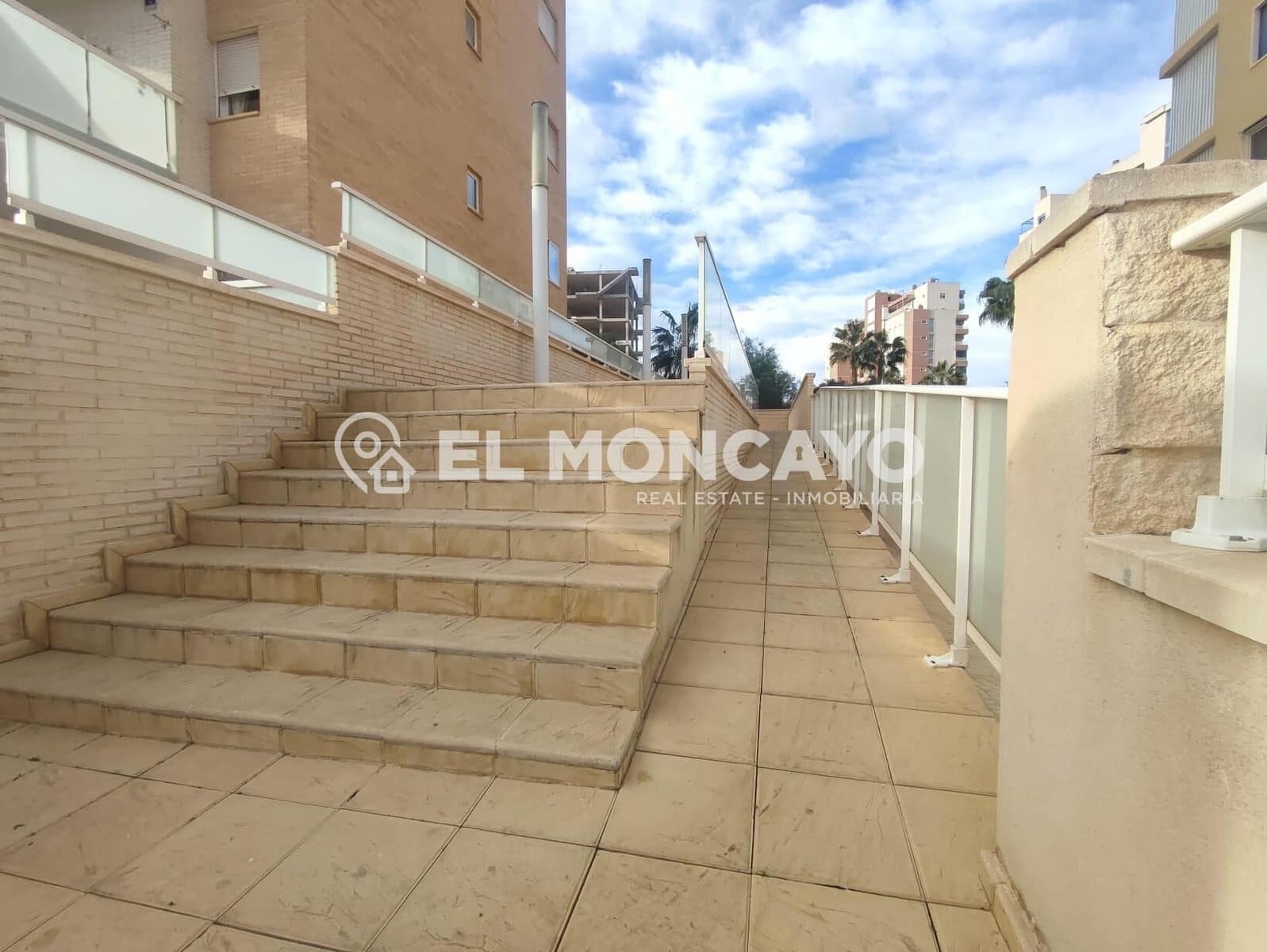 3 sypialnia Penthouse na sprzedaż w Guardamar del Segura z basenem - 250 000 € (Ref: 9508809)