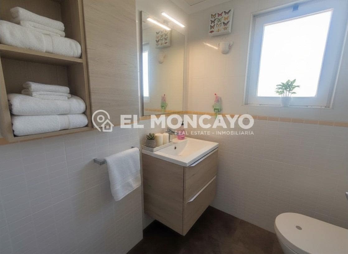 3 bedroom Penthouse for sale in Guardamar del Segura with pool - € 237,000 (Ref: 9508809)