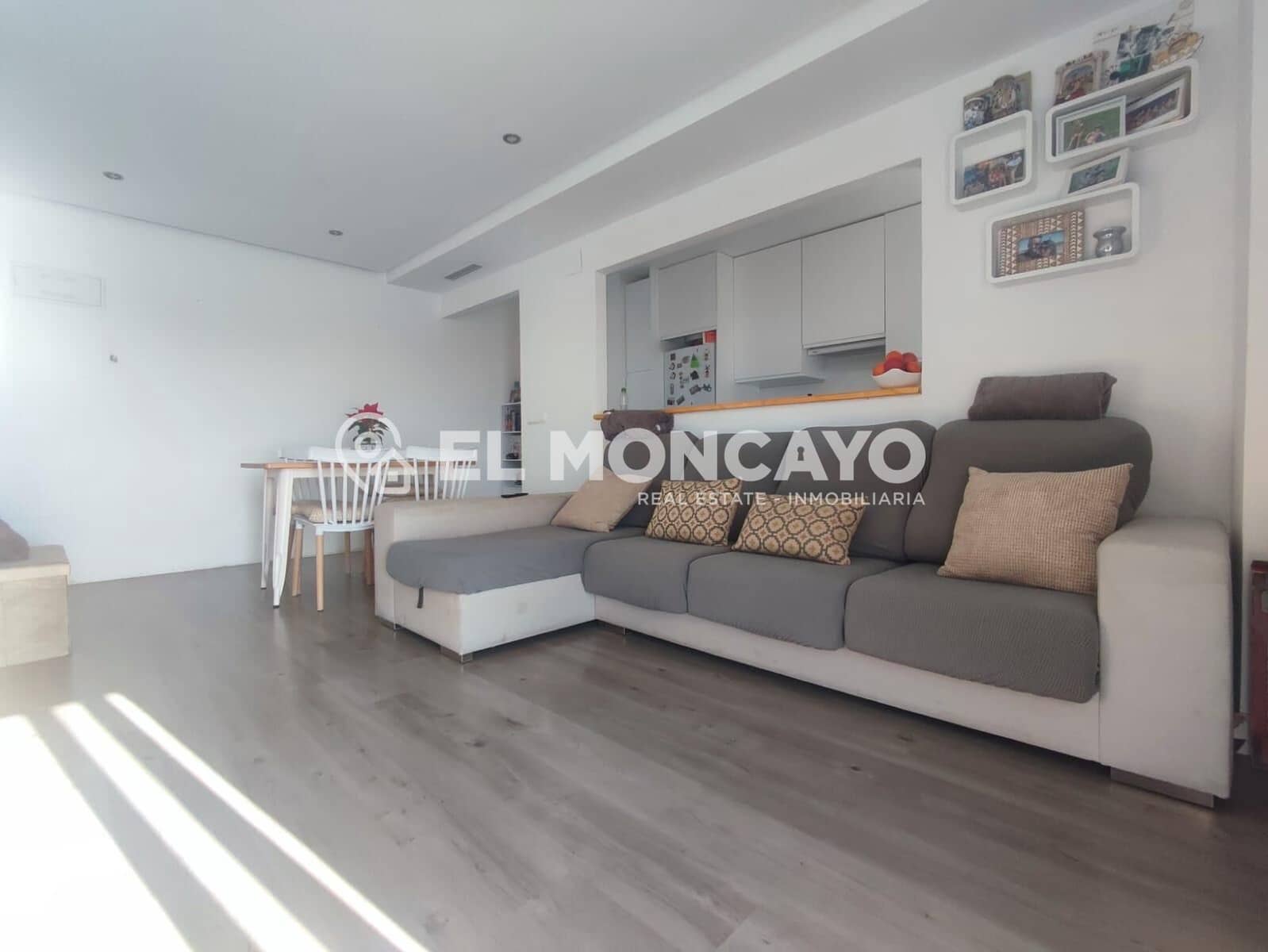 3 bedroom Penthouse for sale in Guardamar del Segura with pool - € 237,000 (Ref: 9508809)