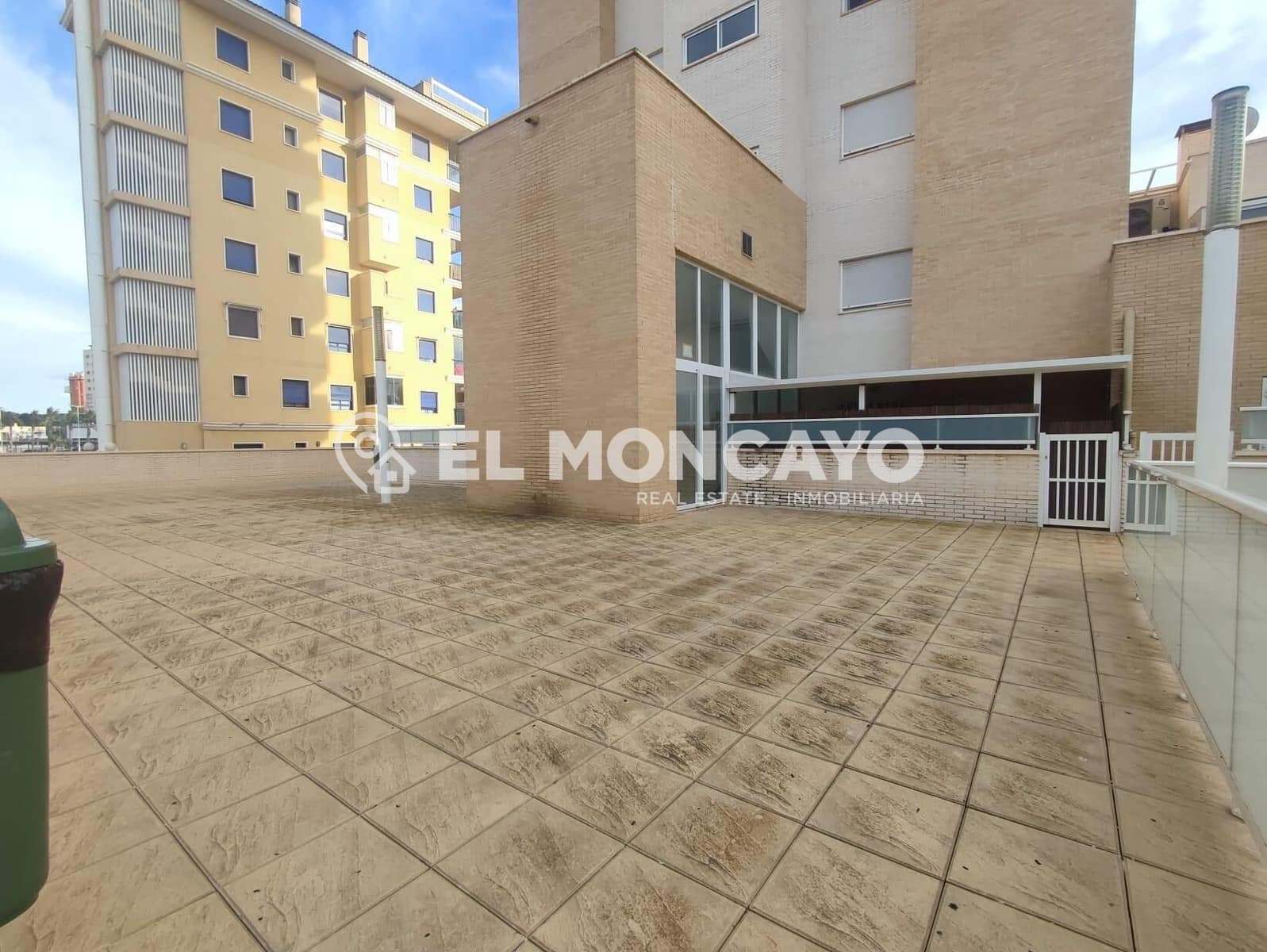 3 bedroom Penthouse for sale in Guardamar del Segura with pool - € 237,000 (Ref: 9508809)
