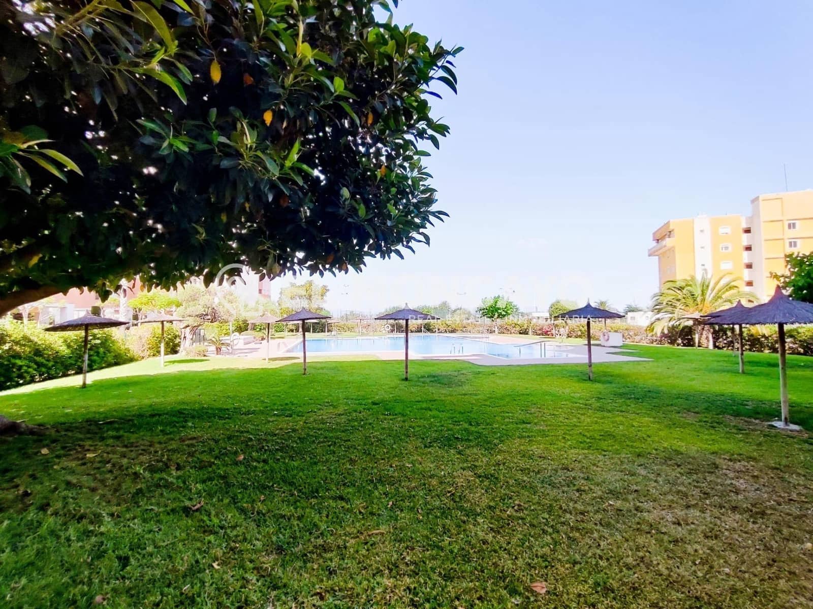 3 sypialnia Apartament na sprzedaż w Guardamar del Segura z basenem - 239 000 € (Ref: 9508810)