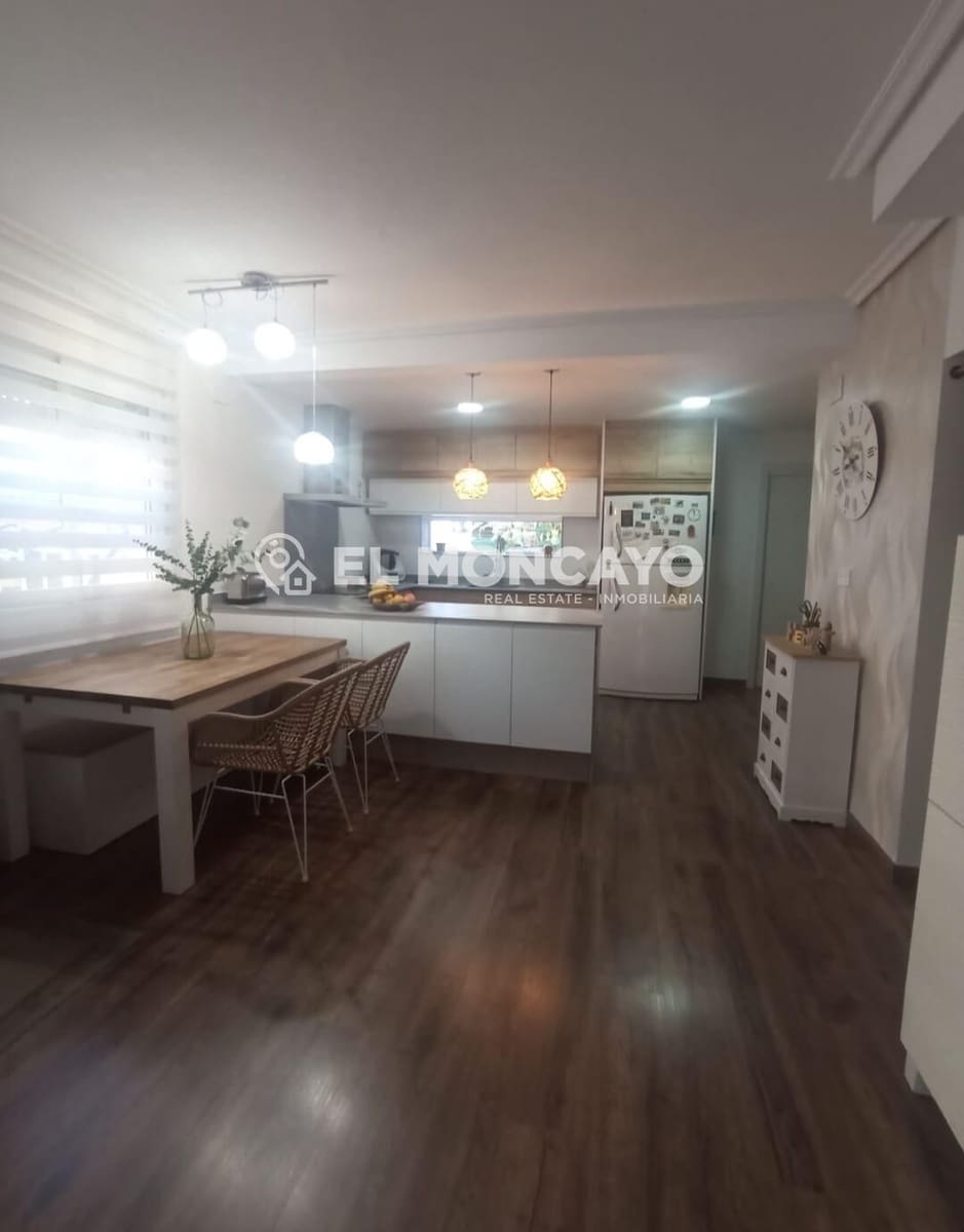 5 makuuhuone Rivitalo myytävänä paikassa Valverde mukana uima-altaan - 365 000 € (Ref: 9527618)