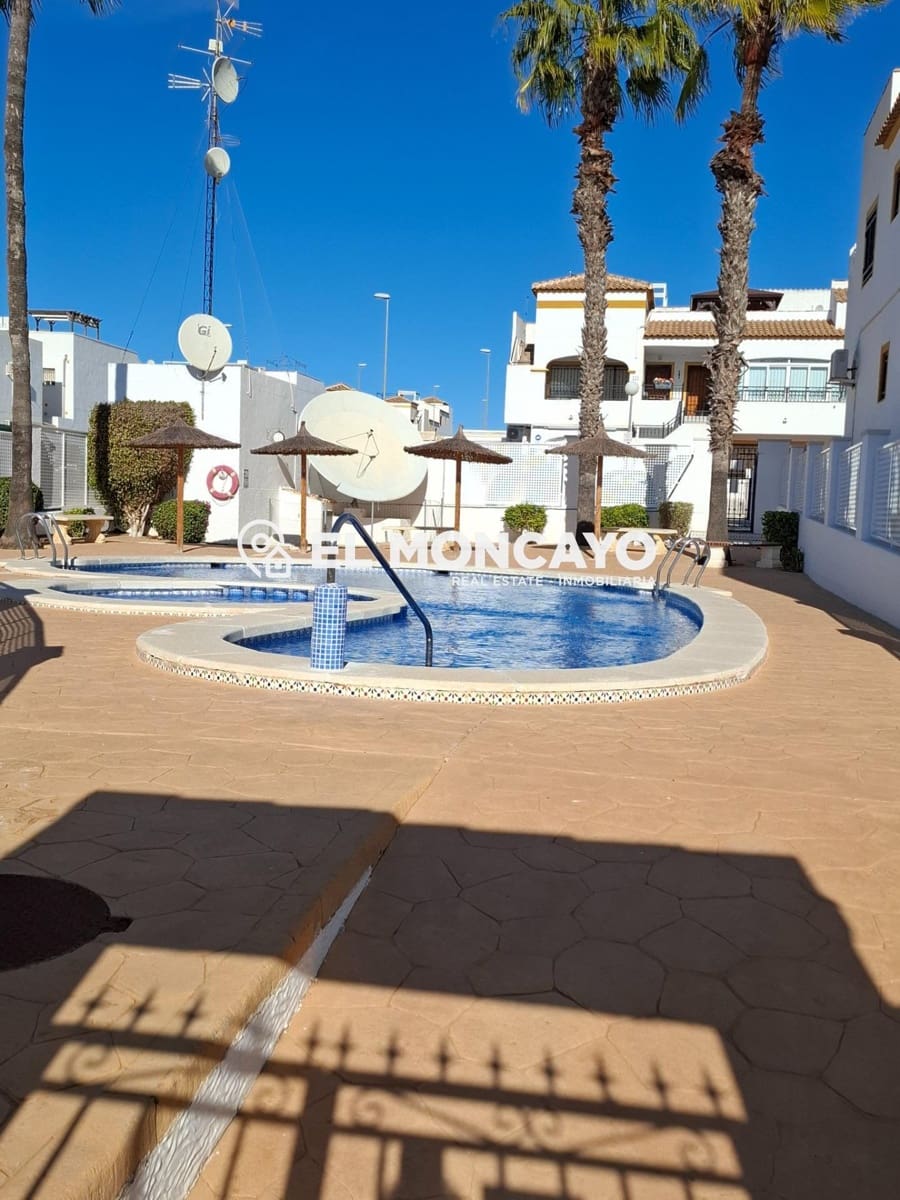 2 sovrum Bungalow till salu i Los Montesinos med pool - 150 000 € (Ref: 9535860)