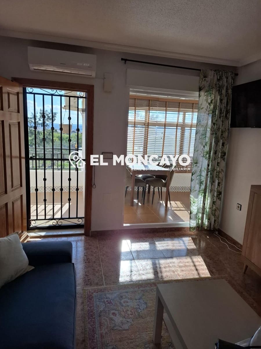 2 soveværelse Bungalow til salg i Los Montesinos med swimmingpool garage - € 139.900 (Ref: 9535860)