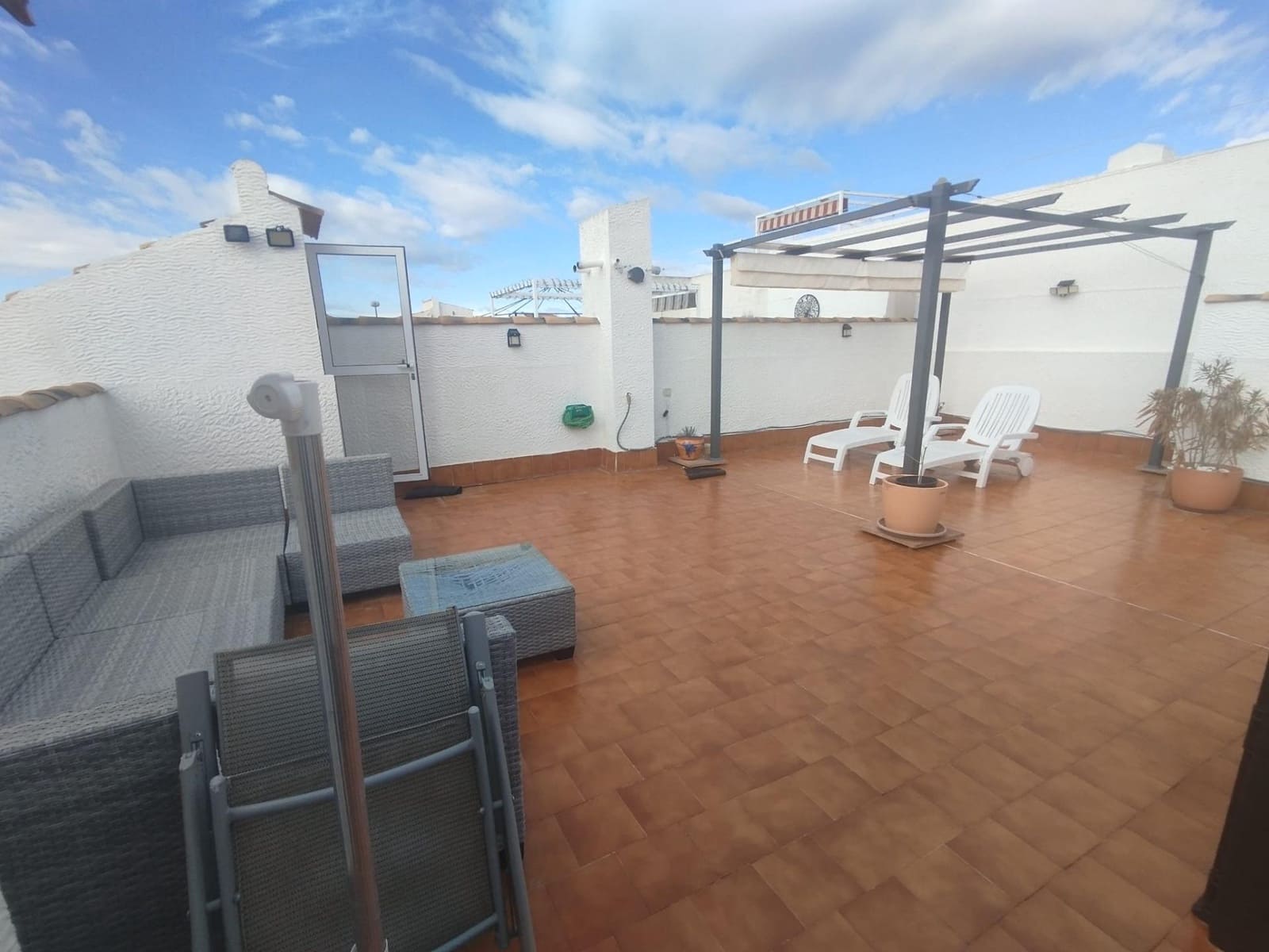 2 soveværelse Bungalow til salg i Los Montesinos med swimmingpool garage - € 139.900 (Ref: 9535860)
