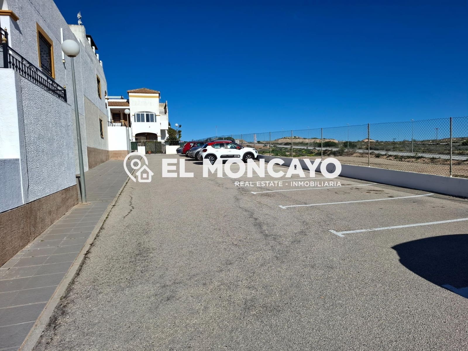 2 soveværelse Bungalow til salg i Los Montesinos med swimmingpool garage - € 139.900 (Ref: 9535860)