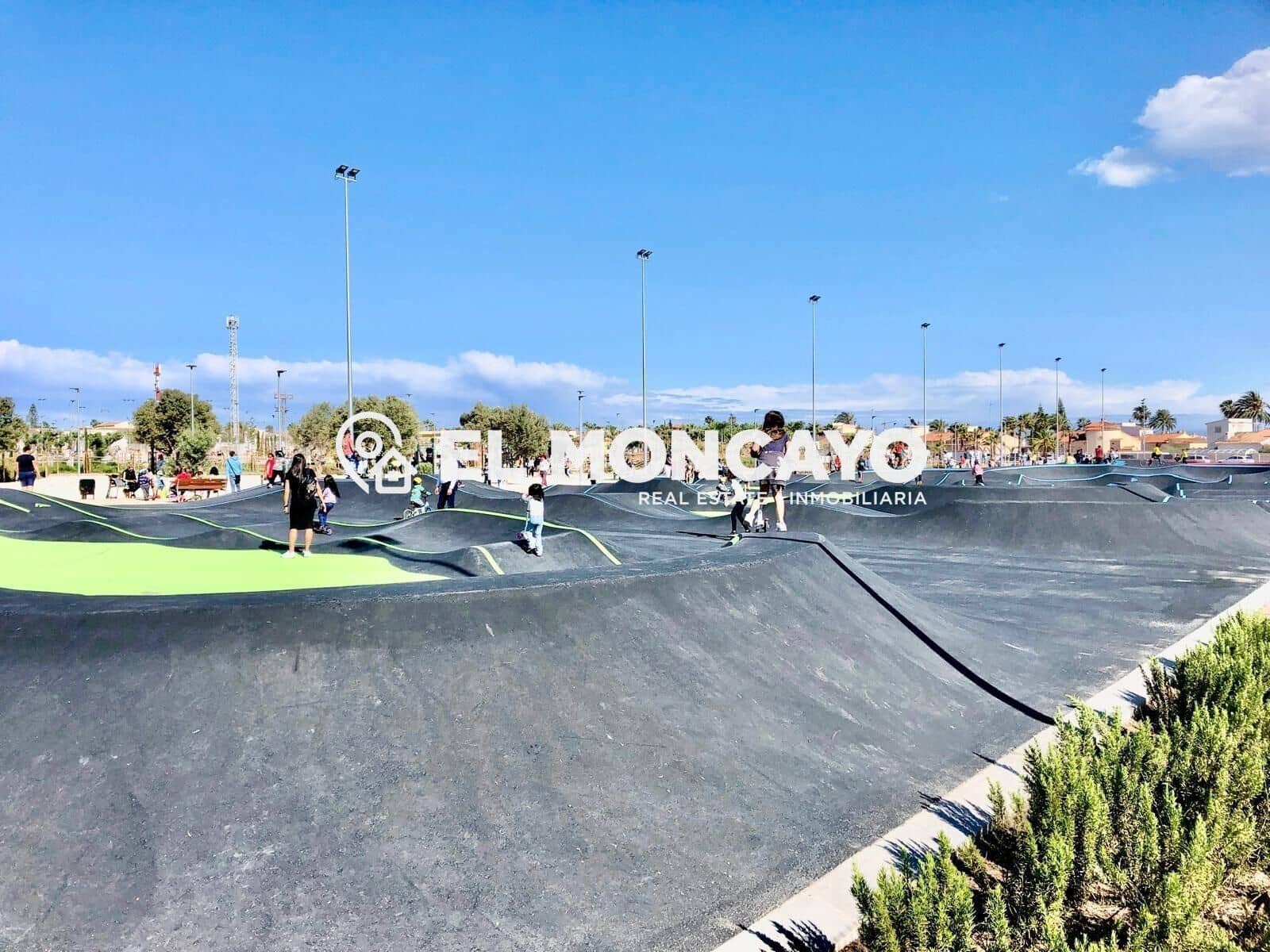 2 soveværelse Bungalow til salg i Los Montesinos med swimmingpool garage - € 139.900 (Ref: 9535860)