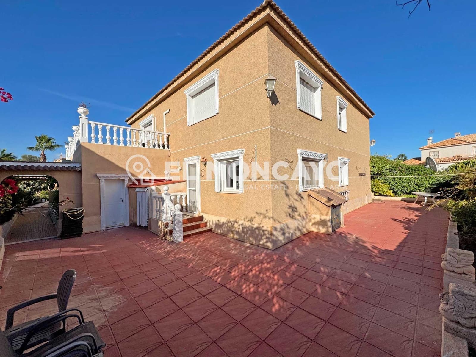 4 sypialnia Willa na sprzedaż w San Fulgencio z basenem garażem - 510 000 € (Ref: 9548124)