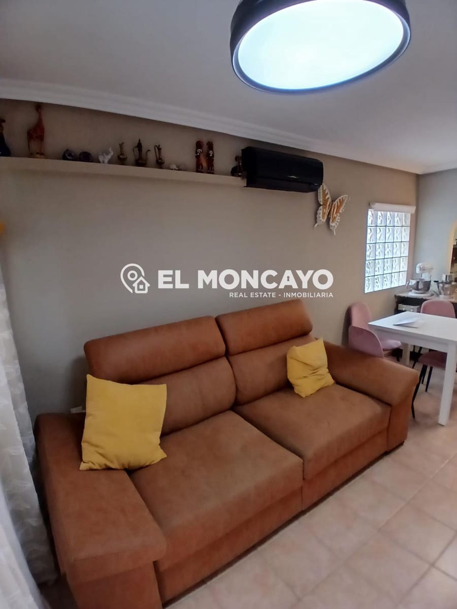 2 makuuhuone Rivitalo myytävänä paikassa Guardamar del Segura mukana uima-altaan - 189 900 € (Ref: 9565092)