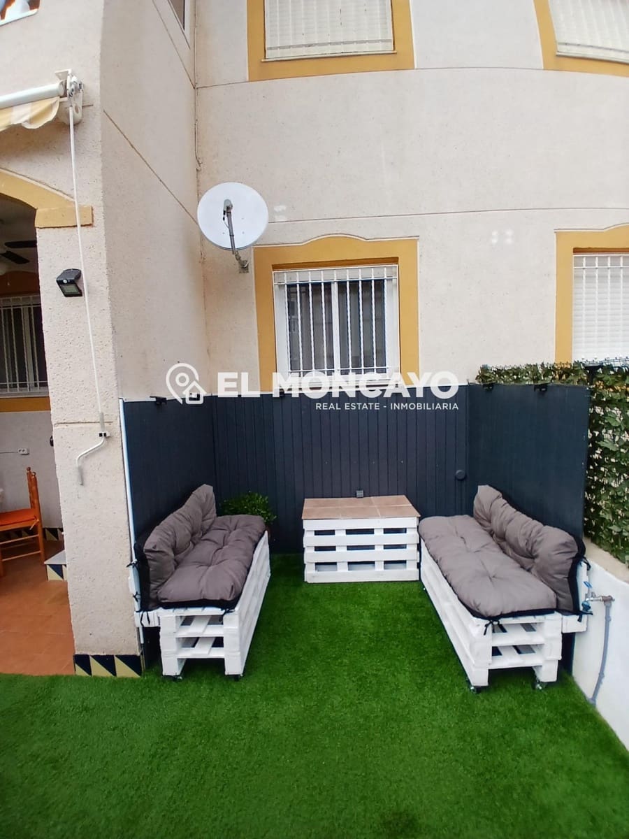 2 makuuhuone Rivitalo myytävänä paikassa Guardamar del Segura mukana uima-altaan - 189 900 € (Ref: 9565092)