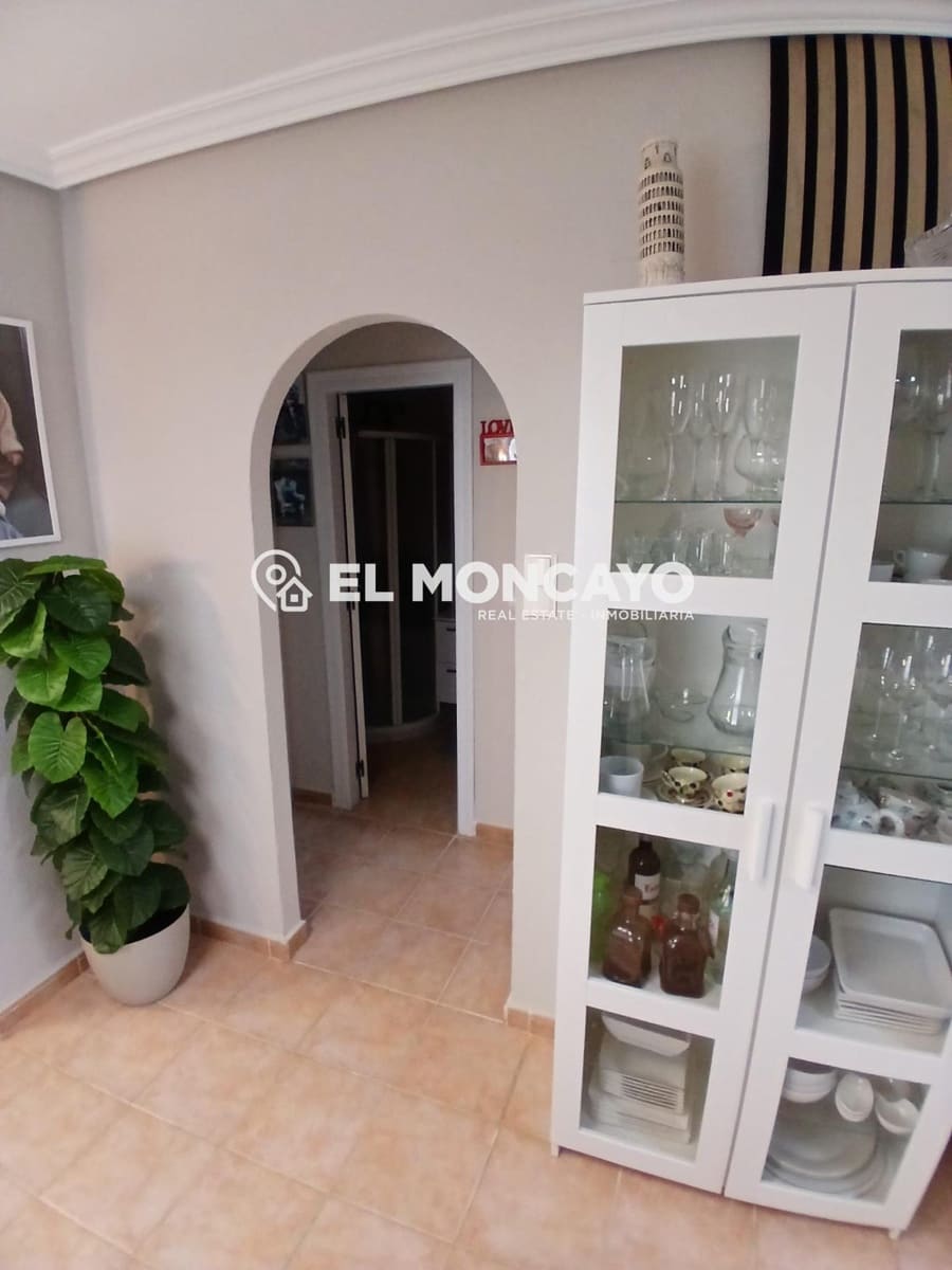 2 makuuhuone Rivitalo myytävänä paikassa Guardamar del Segura mukana uima-altaan - 189 900 € (Ref: 9565092)