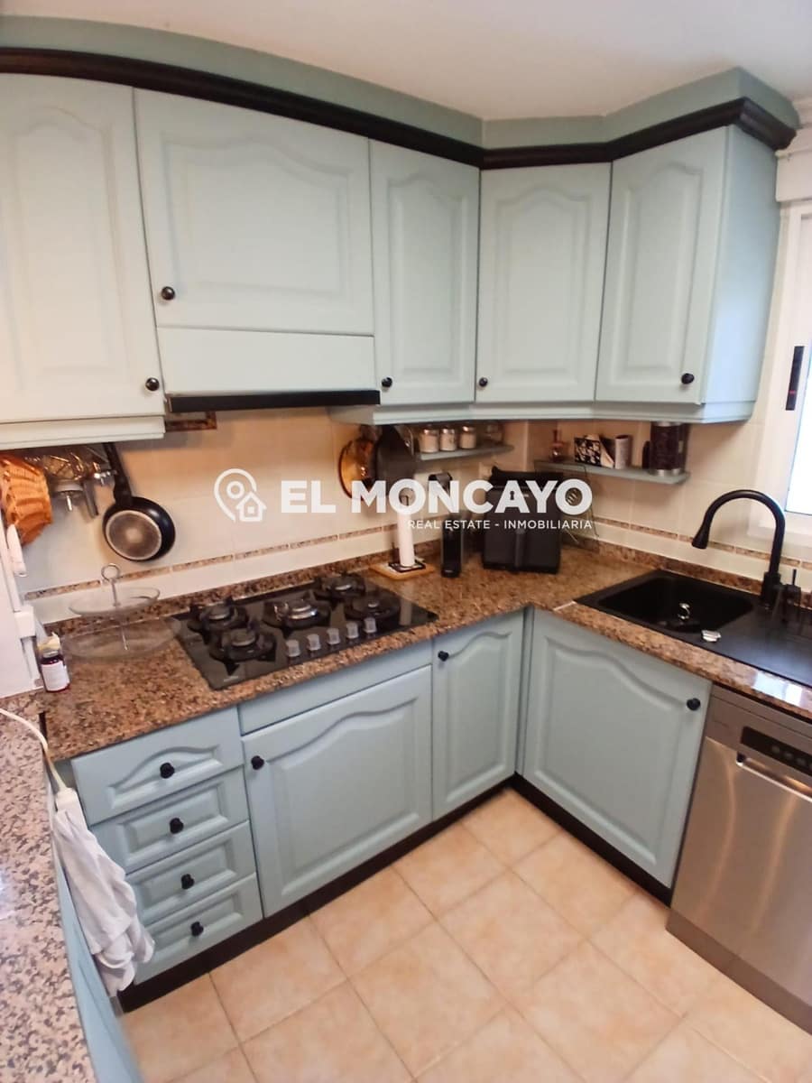 2 makuuhuone Rivitalo myytävänä paikassa Guardamar del Segura mukana uima-altaan - 189 900 € (Ref: 9565092)