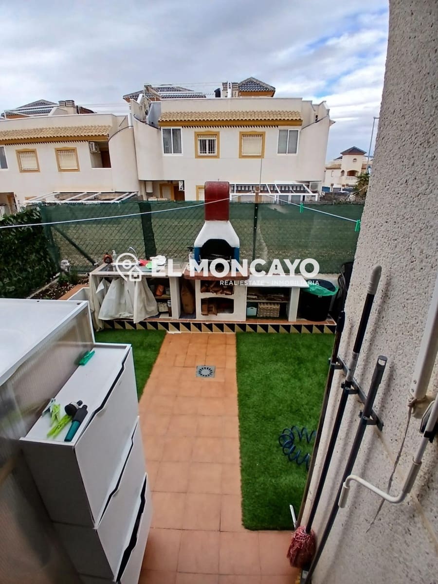 2 makuuhuone Rivitalo myytävänä paikassa Guardamar del Segura mukana uima-altaan - 189 900 € (Ref: 9565092)