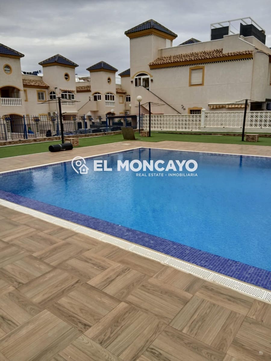 2 makuuhuone Rivitalo myytävänä paikassa Guardamar del Segura mukana uima-altaan - 189 900 € (Ref: 9565092)