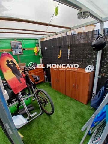 2 makuuhuone Rivitalo myytävänä paikassa Guardamar del Segura mukana uima-altaan - 189 900 € (Ref: 9565092)