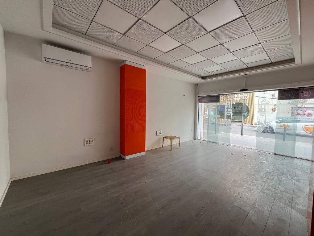 Erhverv til leje i Guardamar del Segura - € 750 (Ref: 9565093)