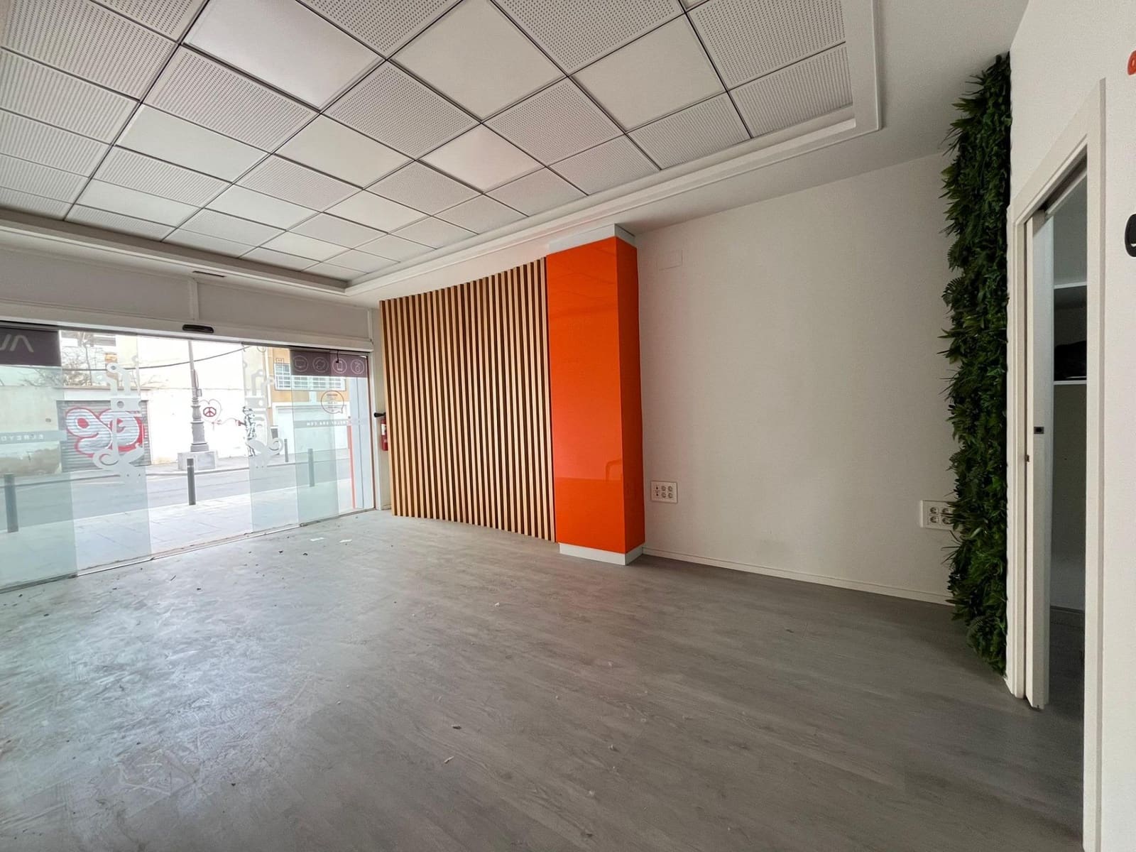 Erhverv til leje i Guardamar del Segura - € 750 (Ref: 9565093)