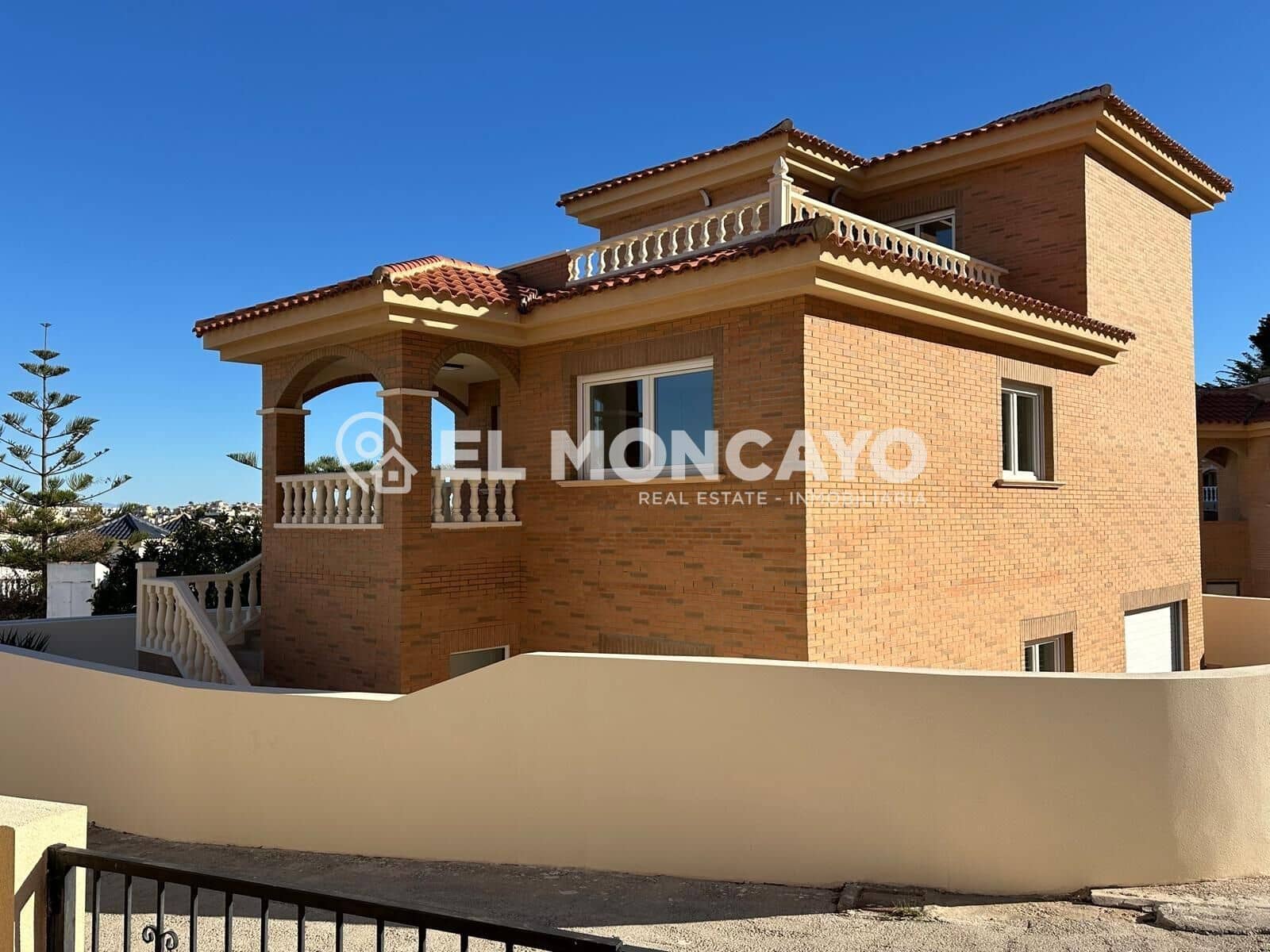 3 slaapkamer Villa te koop in La Marquesa met zwembad garage - € 499.000 (Ref: 9565094)