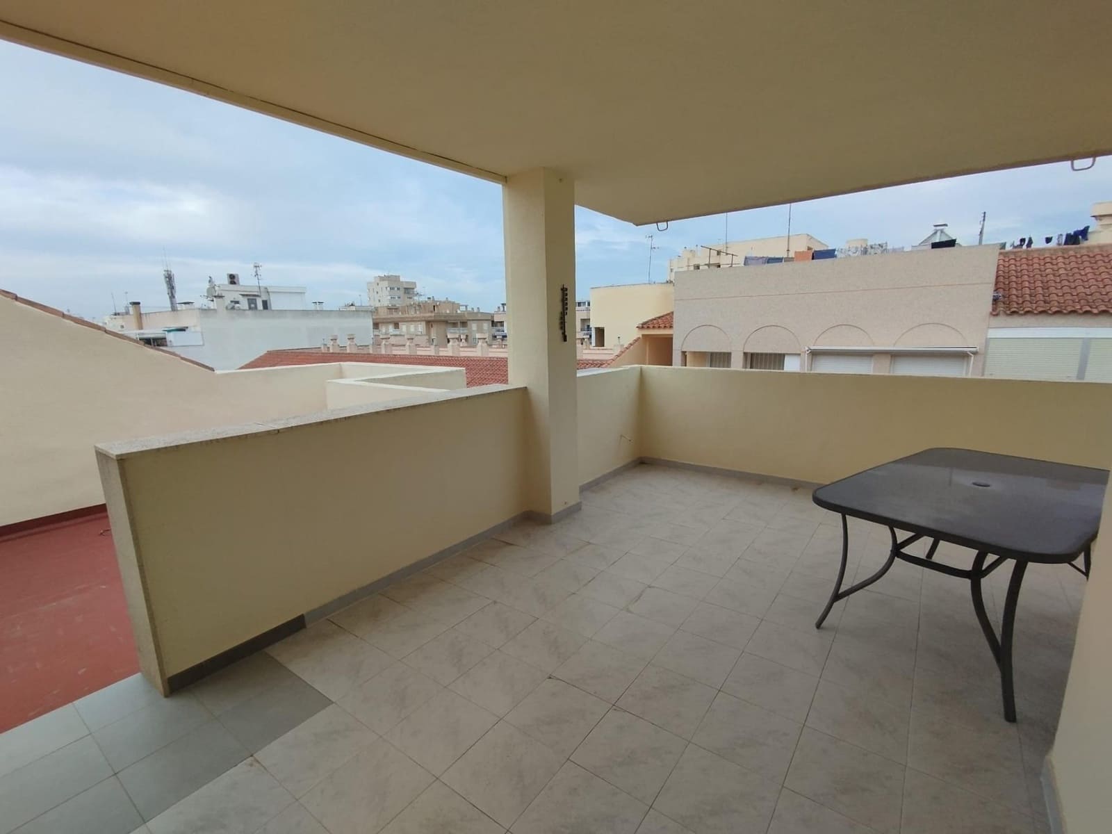 Ático de 1 habitación en Guardamar del Segura en venta - 115.000 € (Ref: 9568495)