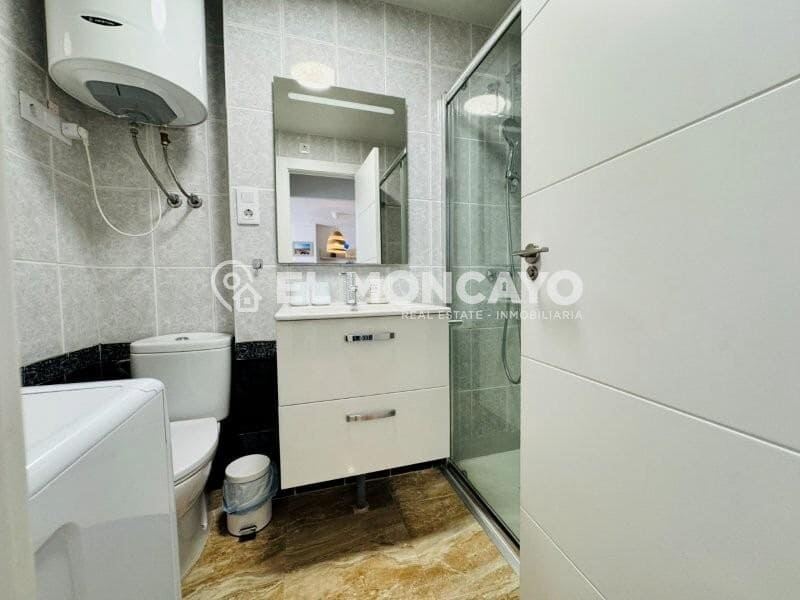 2 makuuhuone Huoneisto myytävänä paikassa Torrevieja - 189 000 € (Ref: 9568496)