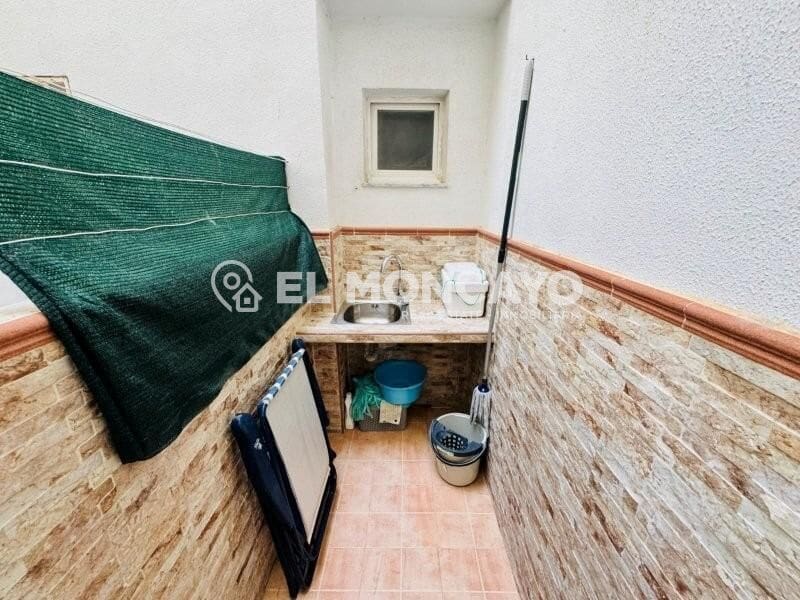 2 makuuhuone Huoneisto myytävänä paikassa Torrevieja - 189 000 € (Ref: 9568496)