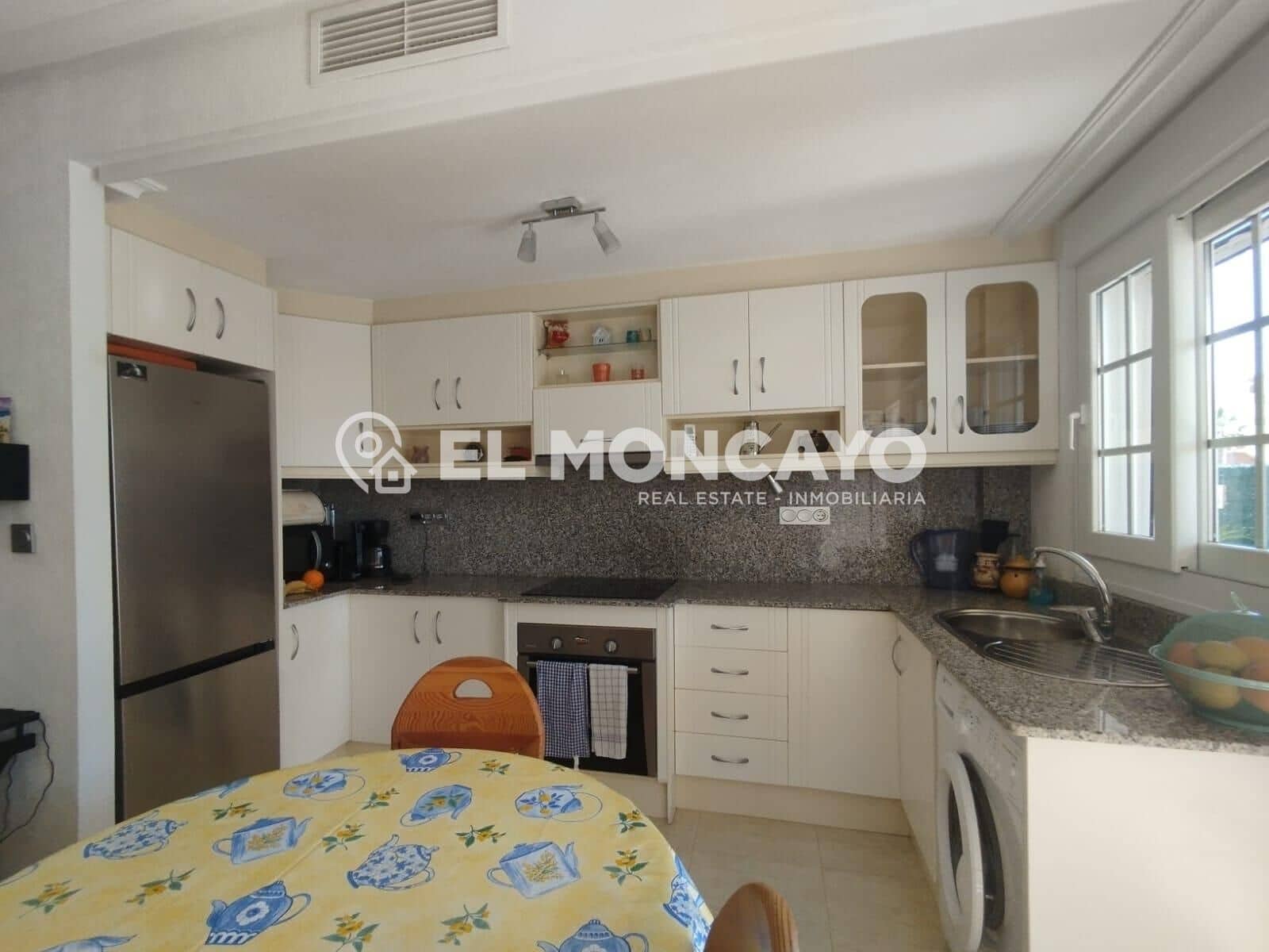 2 sovrum Bungalow till salu i Guardamar del Segura med pool - 175 000 € (Ref: 9574563)