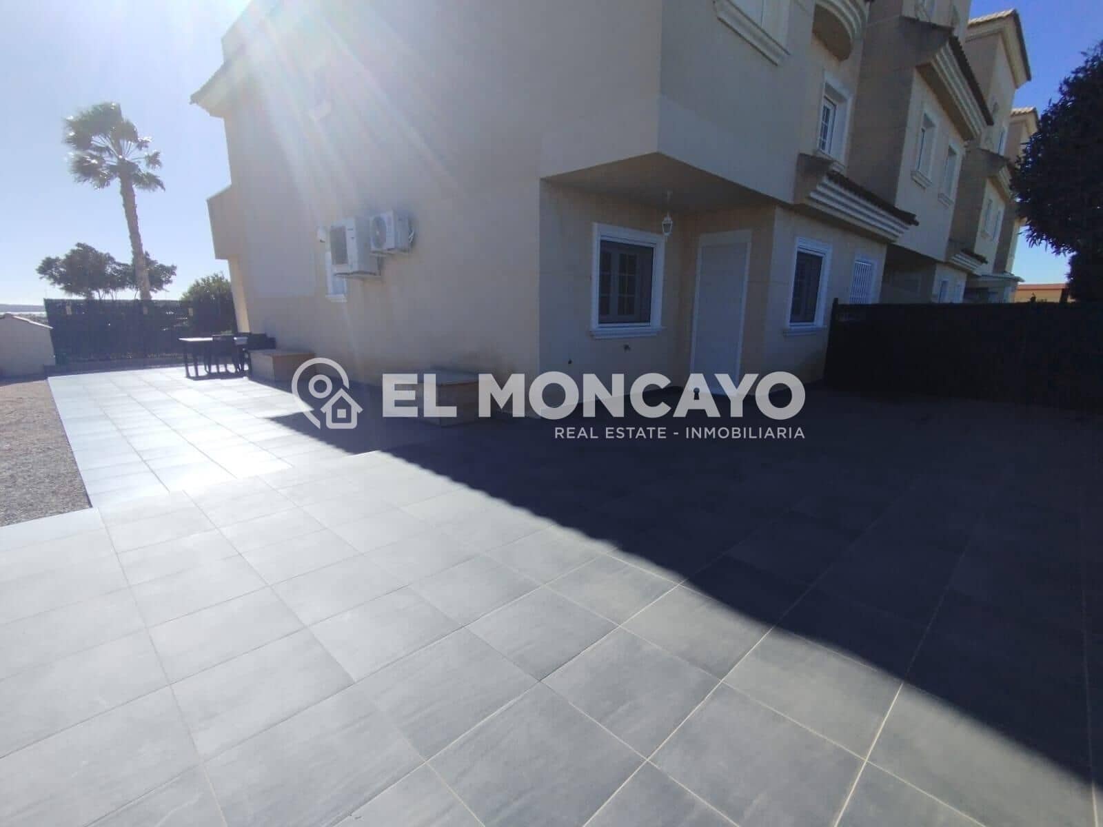 2 sovrum Bungalow till salu i Guardamar del Segura med pool - 175 000 € (Ref: 9574563)