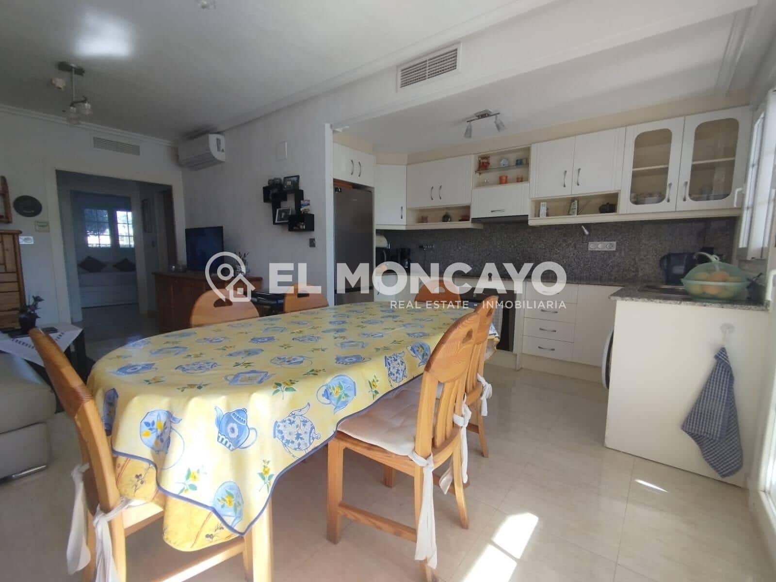 2 sovrum Bungalow till salu i Guardamar del Segura med pool - 175 000 € (Ref: 9574563)