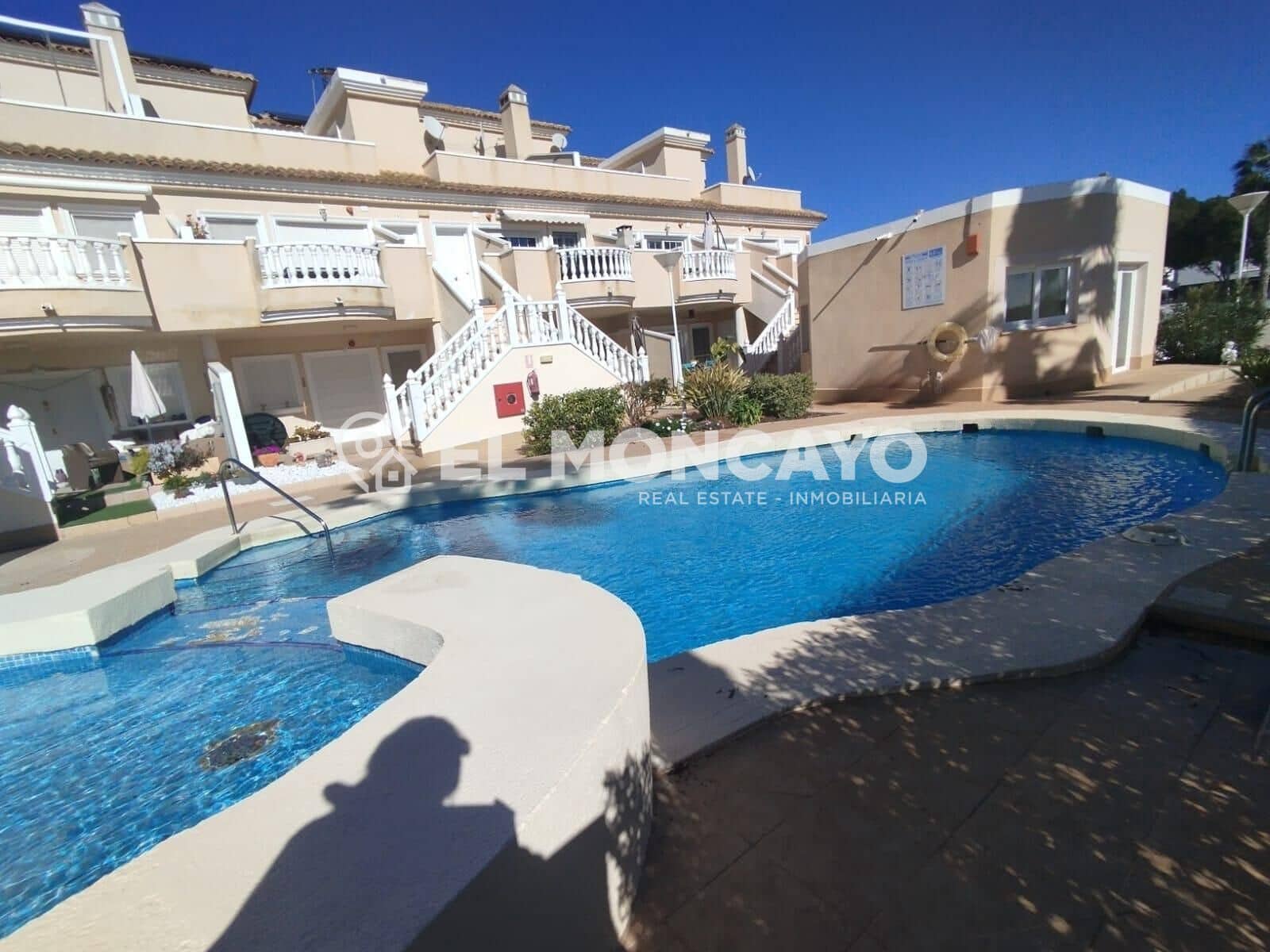 2 sovrum Bungalow till salu i Guardamar del Segura med pool - 175 000 € (Ref: 9574563)