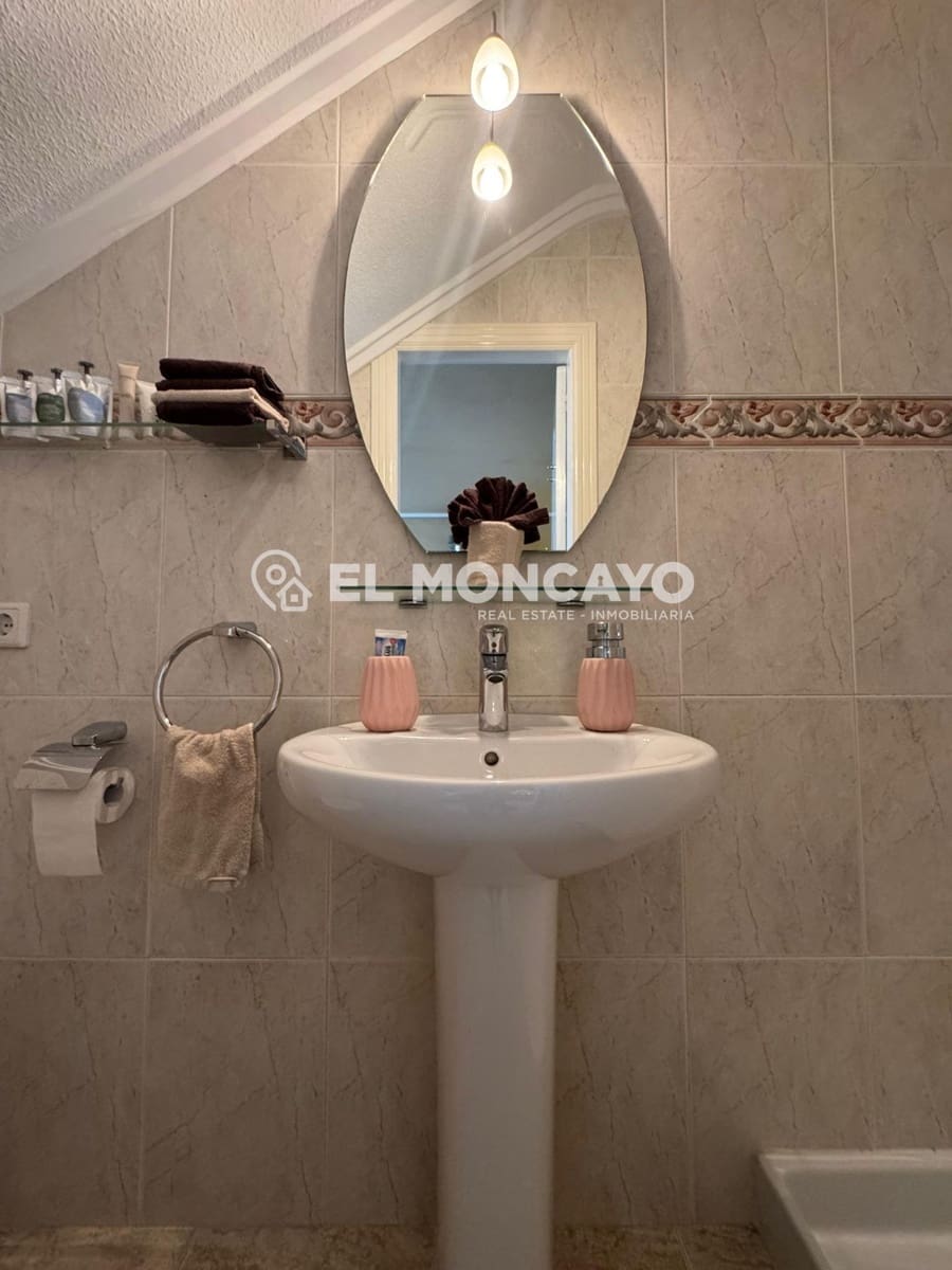 3 makuuhuone Rivitalo myytävänä paikassa Dona Pepa mukana uima-altaan 
autotalli - 259 000 € (Ref: 9583467)