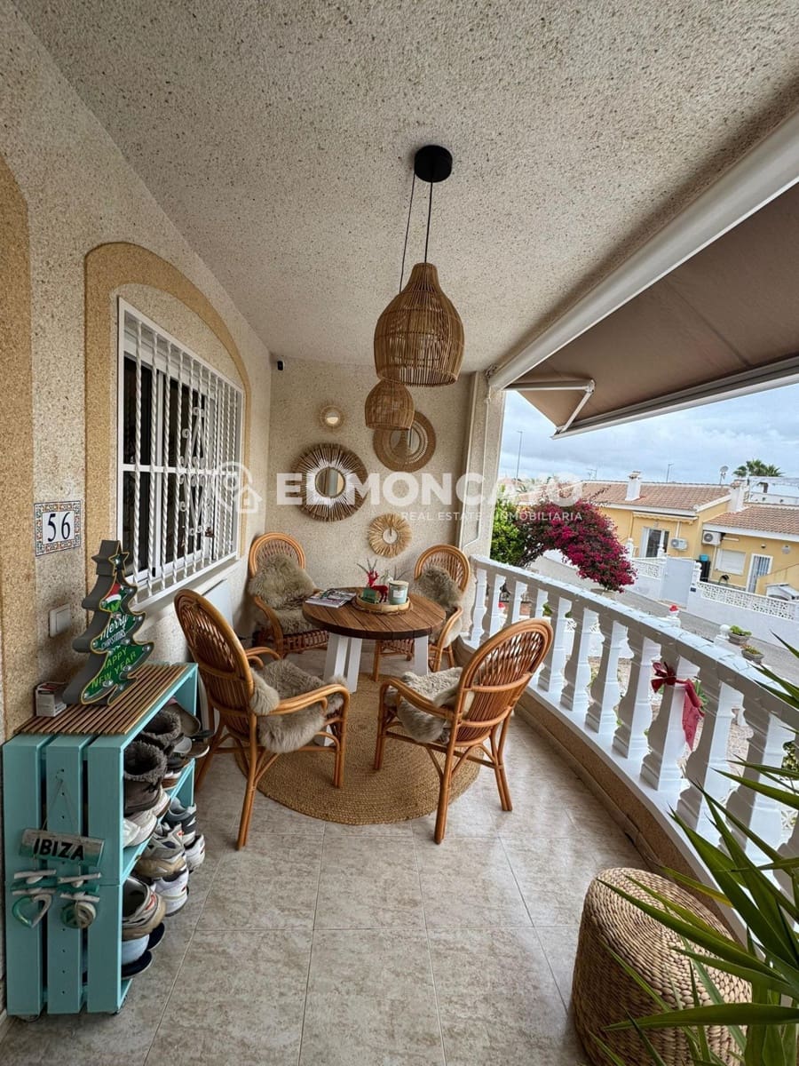 3 makuuhuone Rivitalo myytävänä paikassa Dona Pepa mukana uima-altaan 
autotalli - 259 000 € (Ref: 9583467)