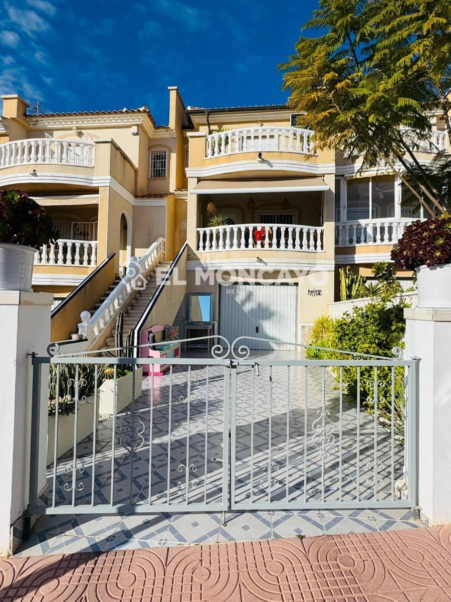 3 makuuhuone Rivitalo myytävänä paikassa Dona Pepa mukana uima-altaan 
autotalli - 259 000 € (Ref: 9583467)