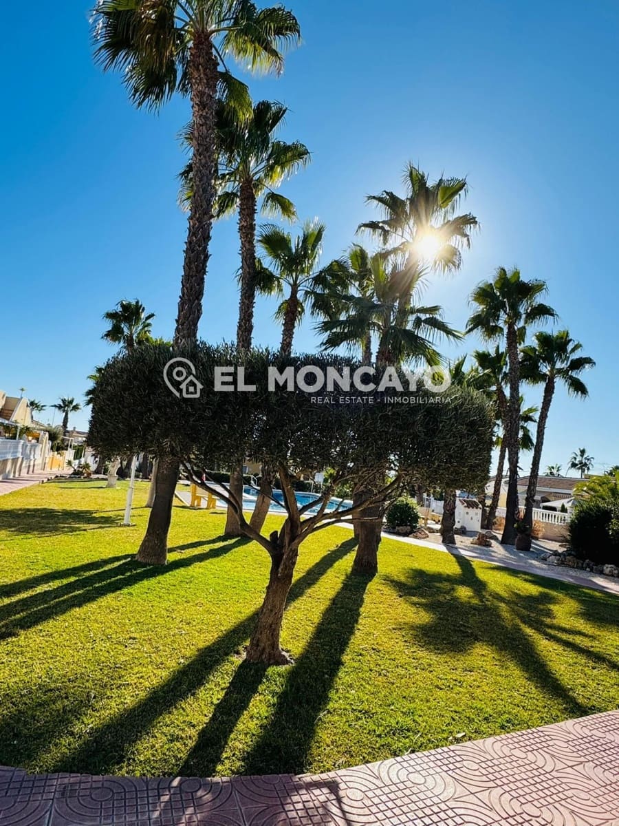 3 makuuhuone Rivitalo myytävänä paikassa Dona Pepa mukana uima-altaan 
autotalli - 259 000 € (Ref: 9583467)