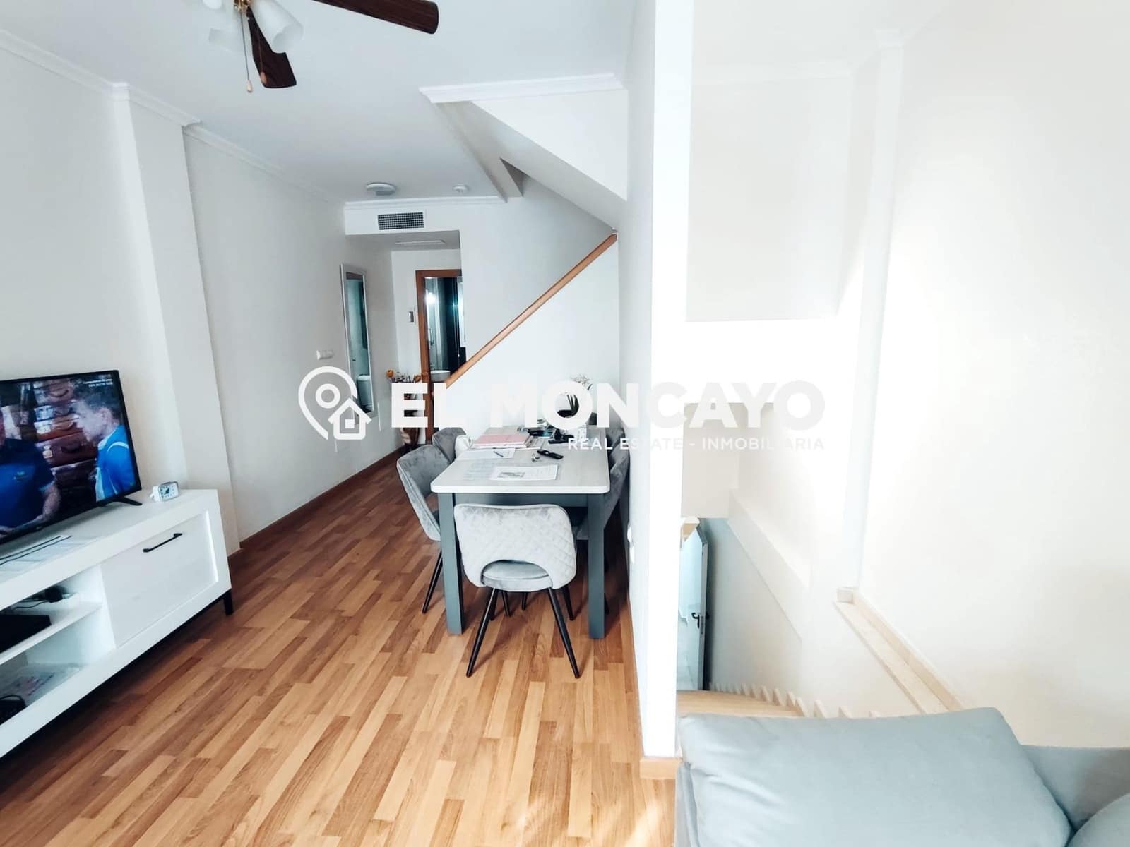 3 sovrum Radhus till salu i Guardamar del Segura med pool garage - 287 000 € (Ref: 9583468)