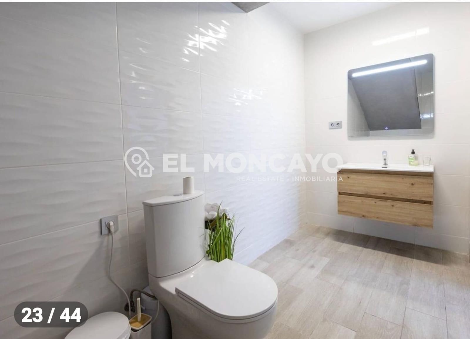 Chalet de 4 habitaciones en Orihuela en venta con garaje - 439.900 € (Ref: 9586366)