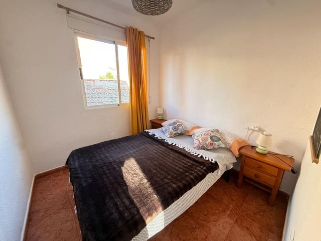 4 bedroom Villa for sale in Rojales - € 116,000 (Ref: 9586369)