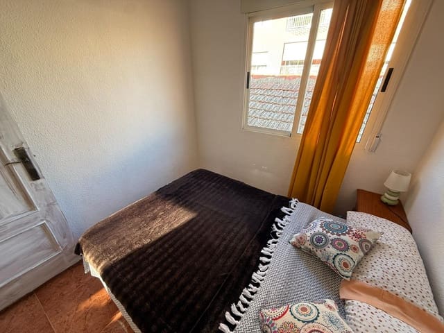 4 bedroom Villa for sale in Rojales - € 116,000 (Ref: 9586369)