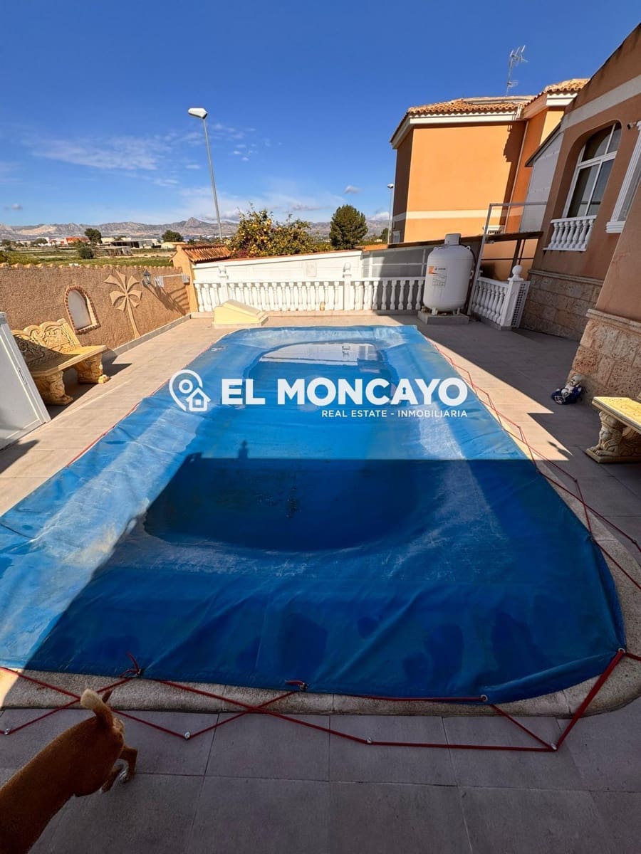 Chalet de 4 habitaciones en Cox en venta con piscina - 270.000 € (Ref: 9604913)