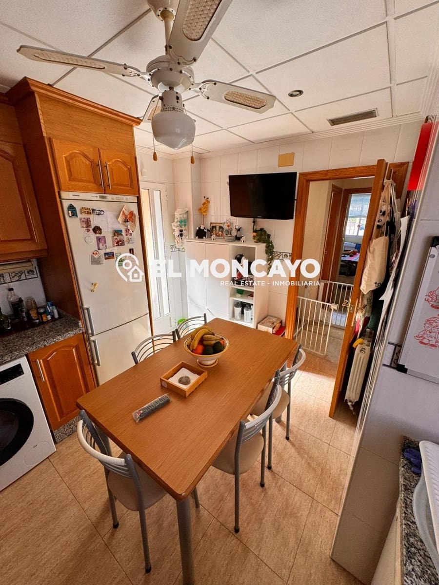 Chalet de 4 habitaciones en Cox en venta con piscina - 270.000 € (Ref: 9604913)