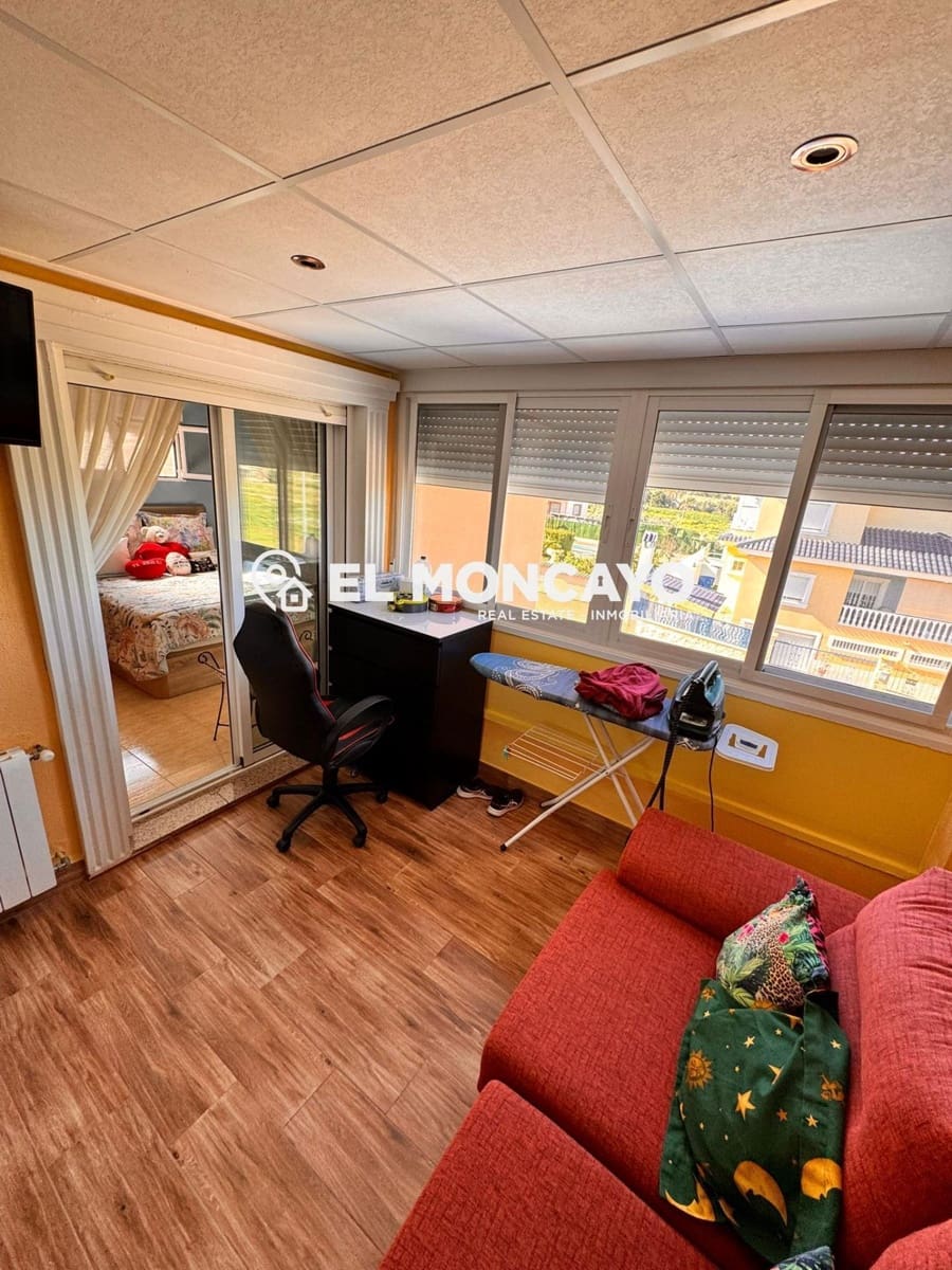 Chalet de 4 habitaciones en Cox en venta con piscina - 270.000 € (Ref: 9604913)