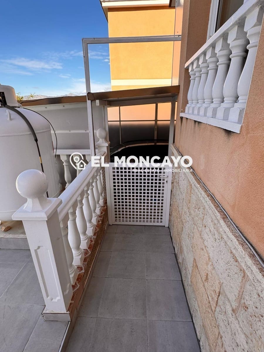 Chalet de 4 habitaciones en Cox en venta con piscina - 270.000 € (Ref: 9604913)