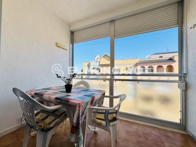 2 makuuhuone Huoneisto myytävänä paikassa Torrevieja mukana uima-altaan 
autotalli - 165 000 € (Ref: 9604914)