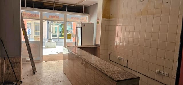 3 chambre Local Commercial à vendre à Guardamar del Segura - 235 000 € (Ref: 9607996)