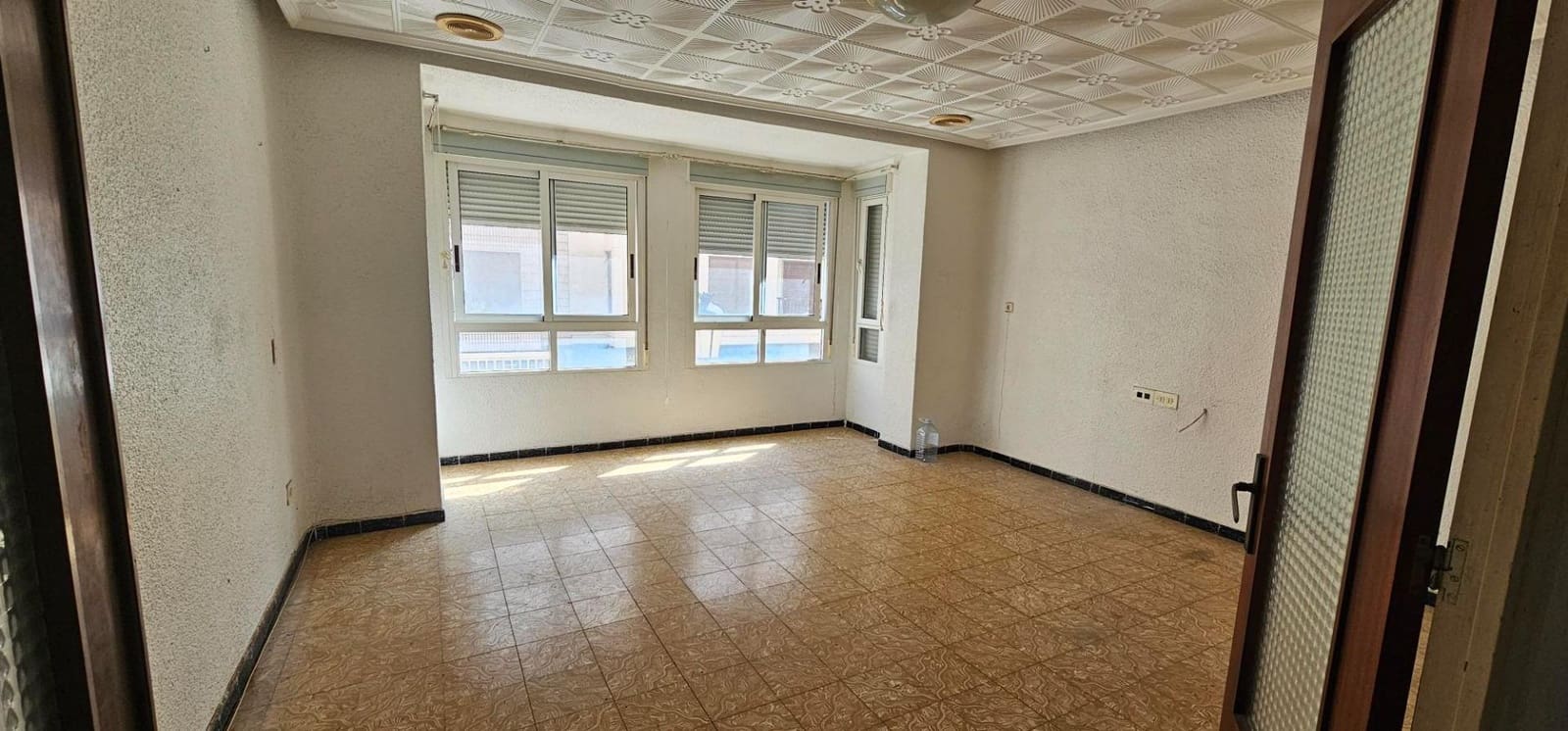 3 chambre Local Commercial à vendre à Guardamar del Segura - 235 000 € (Ref: 9607996)