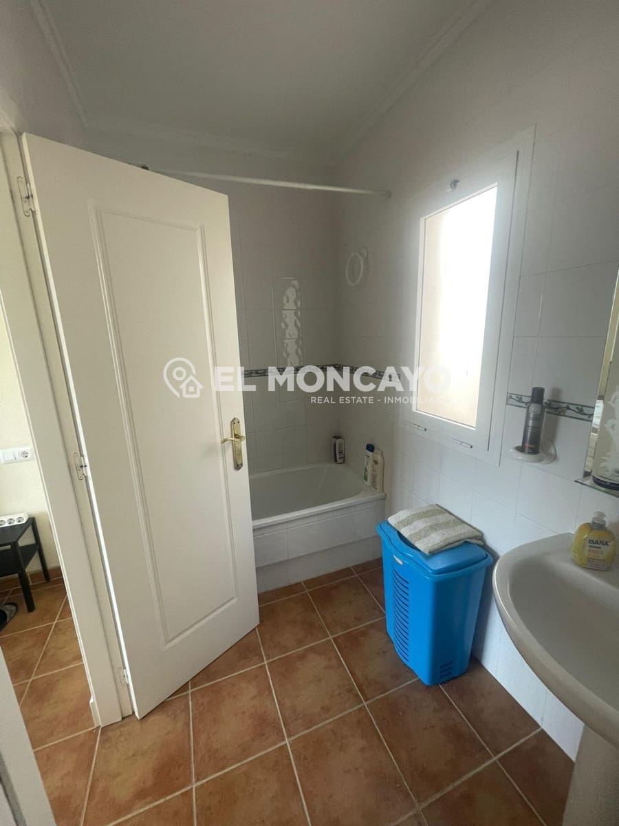 3 bedroom Villa for sale in Torrevieja with pool - € 260,000 (Ref: 9611462)