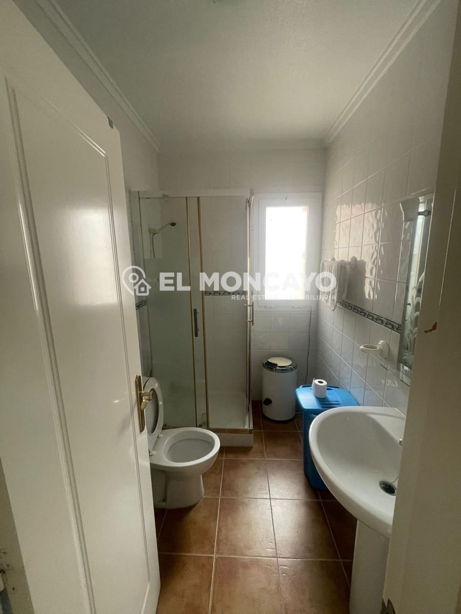 3 bedroom Villa for sale in Torrevieja with pool - € 260,000 (Ref: 9611462)